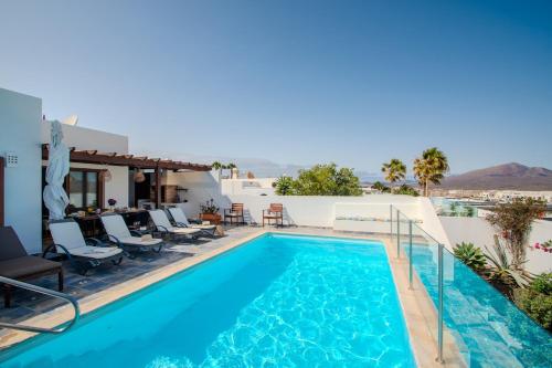 Casa Serena Panoramic Views, AC and Pool