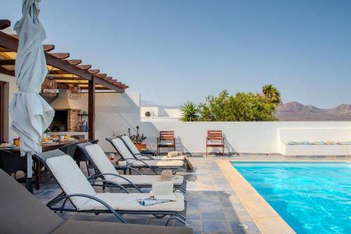 Casa Serena Panoramic Views, AC and Pool