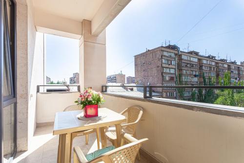 Balkoni atau teres di Apart-hotel on Koghbatsi 16