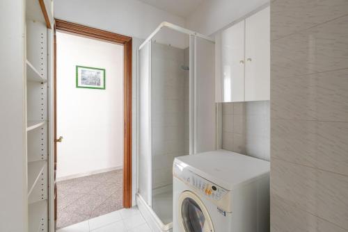 Ένα μπάνιο στο Penthouse with Terrace - Private Parking & WIFI