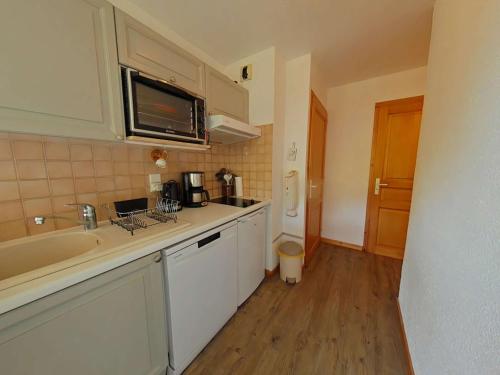 Appt 2 pièces, 6 pers, proche pistes, parking, animaux admis - FR-1-241-16