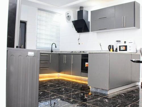 Gallery image of Kingthel Luxury Comolex in Pantang