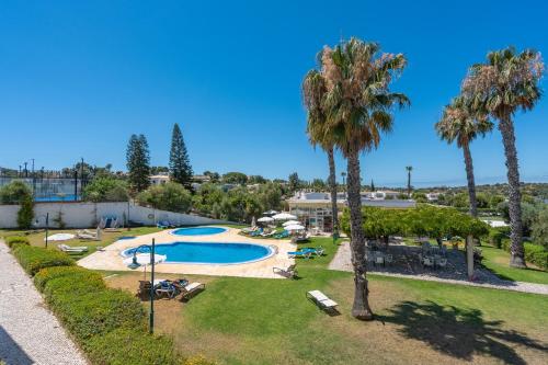 Foto dalla galleria di Apartamentos Santa Teresinha ad Alvor