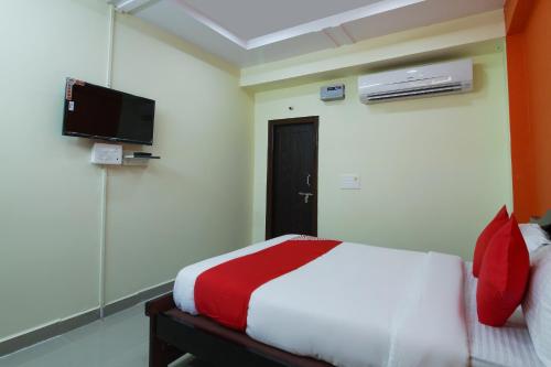 TV a/nebo společenská místnost v ubytování Hotel O S V Residency