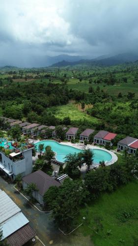 Hồ bơi trong/gần Hidden Leaf Resort