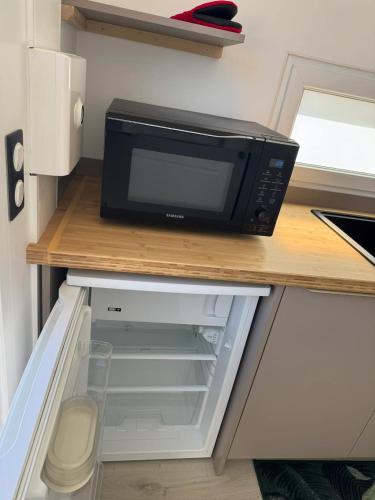 Kuchyň nebo kuchyňský kout v ubytování Charmant studio à Sarzeau, 20 m² avec terrasse