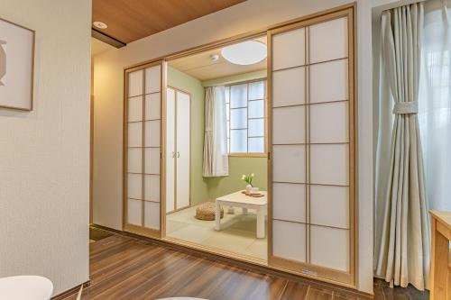 Waseda 2Bedroom Apt 1 Min to Station, Direct to Ikebukuro, Near Shinjuku