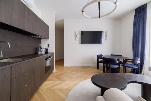 Splendid apartment with AC in Champs Élysées for 4PAX