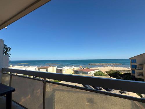 Appartement Vue Mer avec Terrasse, a Deux Pas de la Plage