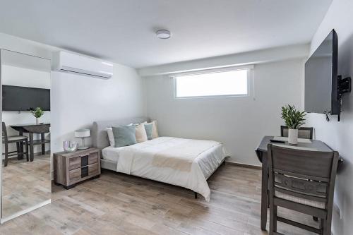 AQUA Terrazas Studio 2 - Steps to Beach, Pool, Walkable Fun & Dining