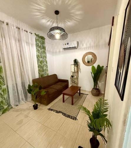 Alison rooms in center