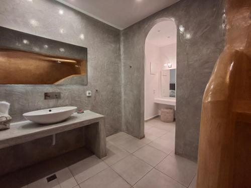 Ένα μπάνιο στο Ambience Suites