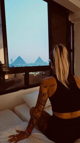 Nespecifikovaný výhled na hory nebo výhled na hory při pohledu z aparthotelu