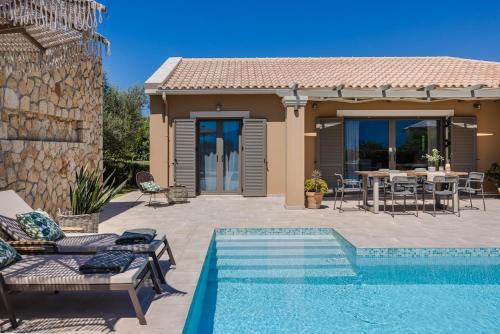 Бассейн в Oleanna Villas - Villa Olea или поблизости