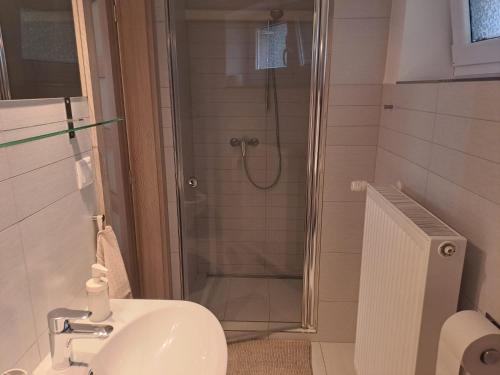 Ένα μπάνιο στο JANA apartments