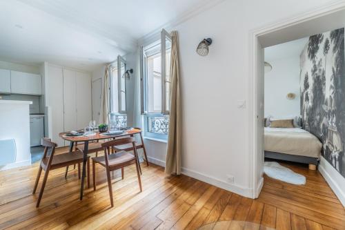 Charming flat, center of Paris photo 5