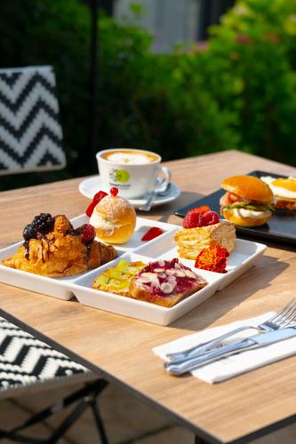 Đồ ăn tại/gần khách sạn