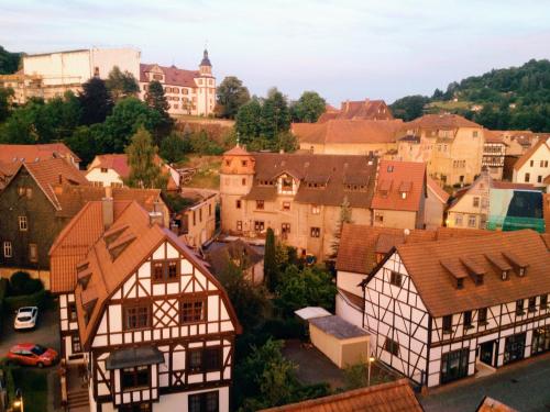 Nespecifikovaný výhled na destinaci Schmalkalden nebo výhled na město při pohledu z hotelu