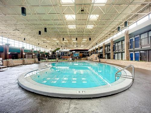 Kolam renang di atau dekat dengan Stayable Jax West