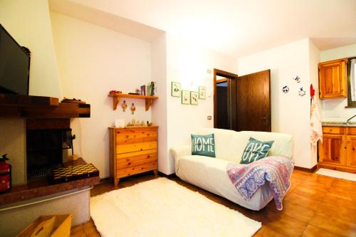 Χώρος καθιστικού στο Apartment in Pian della Velma