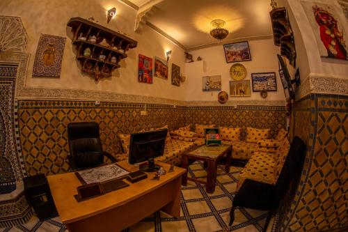 Χώρος καθιστικού στο Riad Amir - Fez Mystique