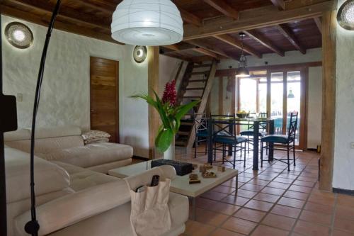 Χώρος καθιστικού στο Beautiful and comfortable estate for 10 people from 450,000