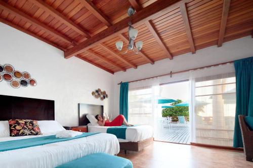 Hotel Isamar Galapagos Beachfrontにあるシーティングエリア