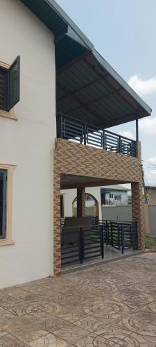 CARL's VILLA APARTMENTS