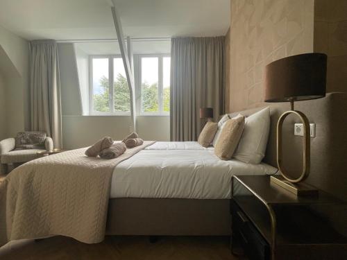 New High-end Suite Historic Building In Safe Areaにあるベッド