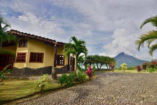 Landskap semula jadi dekat dengan rumah percutian