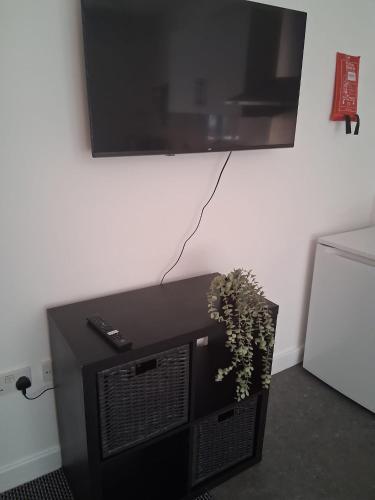 Crown House Studio Apartment photo 6