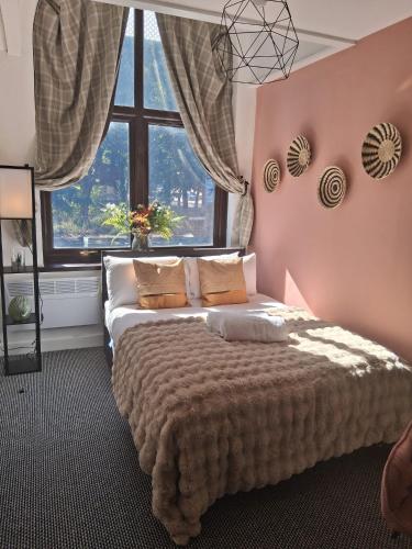 Crown House Studio Apartment photo 3
