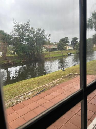 Vista de un río cerca de esta casa o chalet