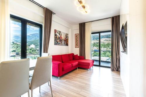 AMA'S 1BR Ap 4 - Parking, Kitchen & Balcony