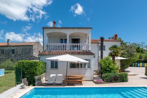 Family-friendly apartments with swimming pool Cancini, Porec - 24335