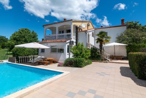 Family-friendly apartments with swimming pools Cancini, Porec - 24335