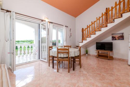 Family-friendly apartments with swimming pool Cancini, Porec - 24335