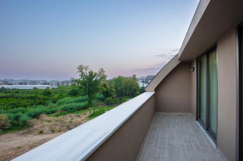 Balkoni atau teres di Loovox Suites