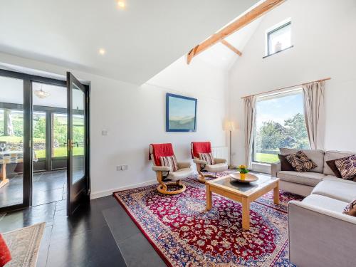 Posezení v ubytování Rhandir Long House