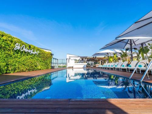 Bazén v ubytovaní Sofitel Barcelona Skipper alebo v jeho blízkosti