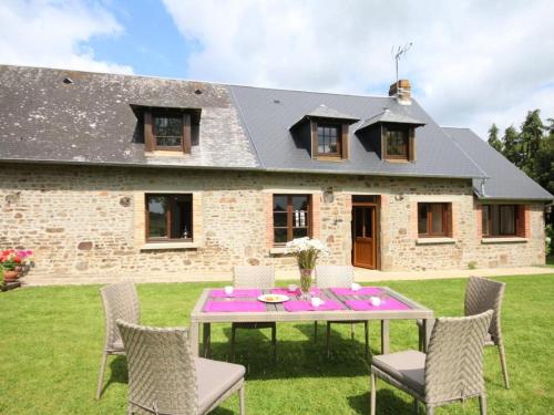 Maison de charme avec jardin et WIFI en Normandie - FR-1-497-238