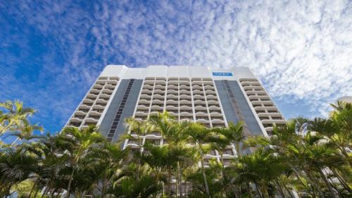 Gallery image of Sunny studio gem 150M to the beach in Gold Coast