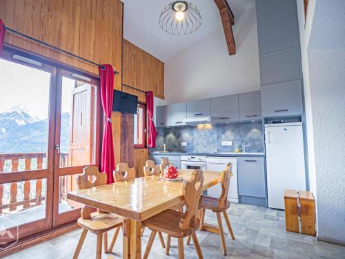 Confort 3 Pièces avec Mezzanine, 6 Pers., Balcon, Parking, Wi-Fi - FR-1-840-2