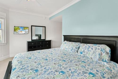 Postel nebo postele na pokoji v ubytování 6204 - Seaside Oasis