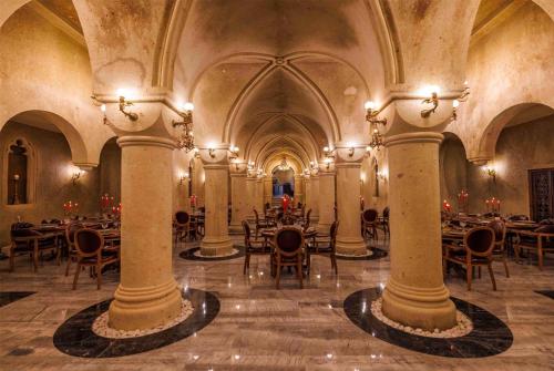 Restaurace v ubytování Signature Cave Cappadocia, Trademark Collection by Wyndham