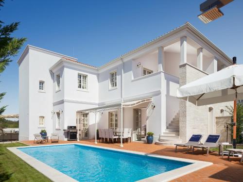 Villa in Vabriga with Pool and Private Garden