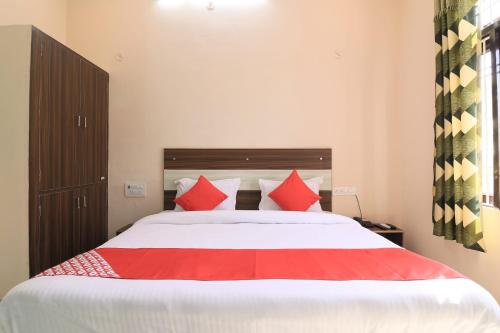 Gallery image of Collection O Deepak Hotel And Restaurant in Jairāmpura
