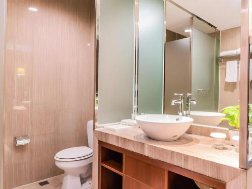 Koupelna v ubytování Jinjiang Metropolo Shaoxing Keqiao Wanda Plaza