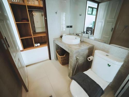 Bilik mandi di Villa De View
