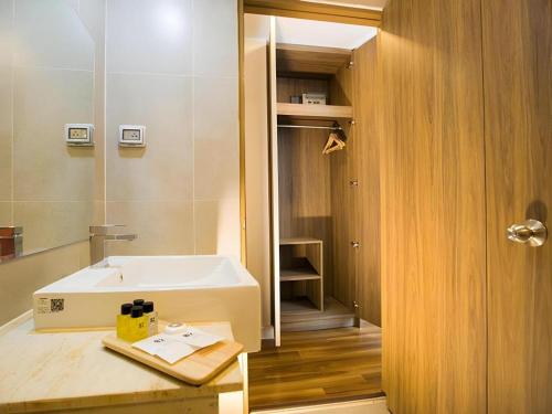 Koupelna v ubytování B2 Phitsanulok Premier Hotel